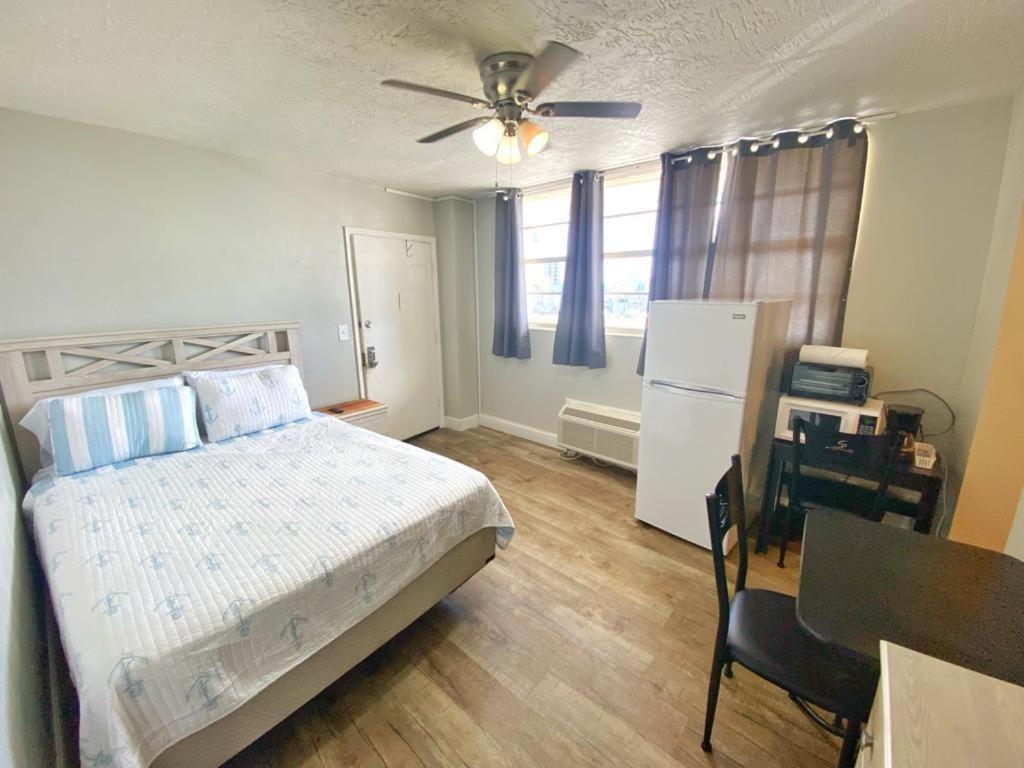 Sea Dip Resort Studios! デイトナ・ビーチ エクステリア 写真