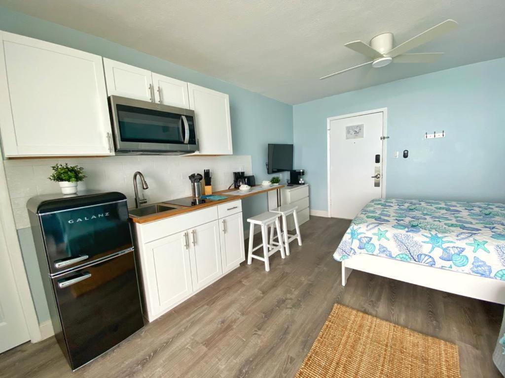 Sea Dip Resort Studios! デイトナ・ビーチ エクステリア 写真